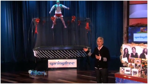 Ellen(艾伦)的节目隆重推出思蹦飞™安全运动蹦床